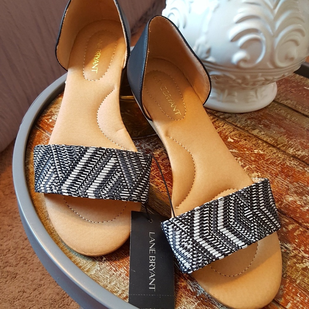 💜 Lane Bryant Black and White Sandal - Picture 4 of 5
